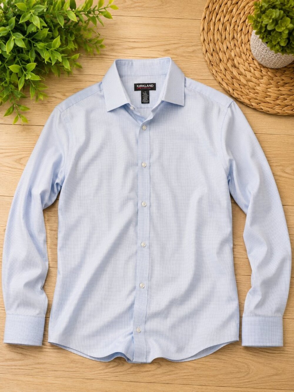 👔 Kirkland Signature Men’s Dress Shirt